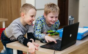 Школа робототехники и программирования «Лига Роботов» в Москве для детей