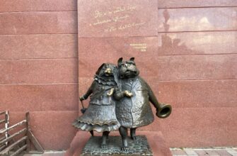 Скульптурная композиция «Собачкина столица» в Краснодаре: уникальный памятник