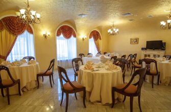 Ресторан Смольнинский в Центральном районе: европейская и русская кухня с банкетными залами