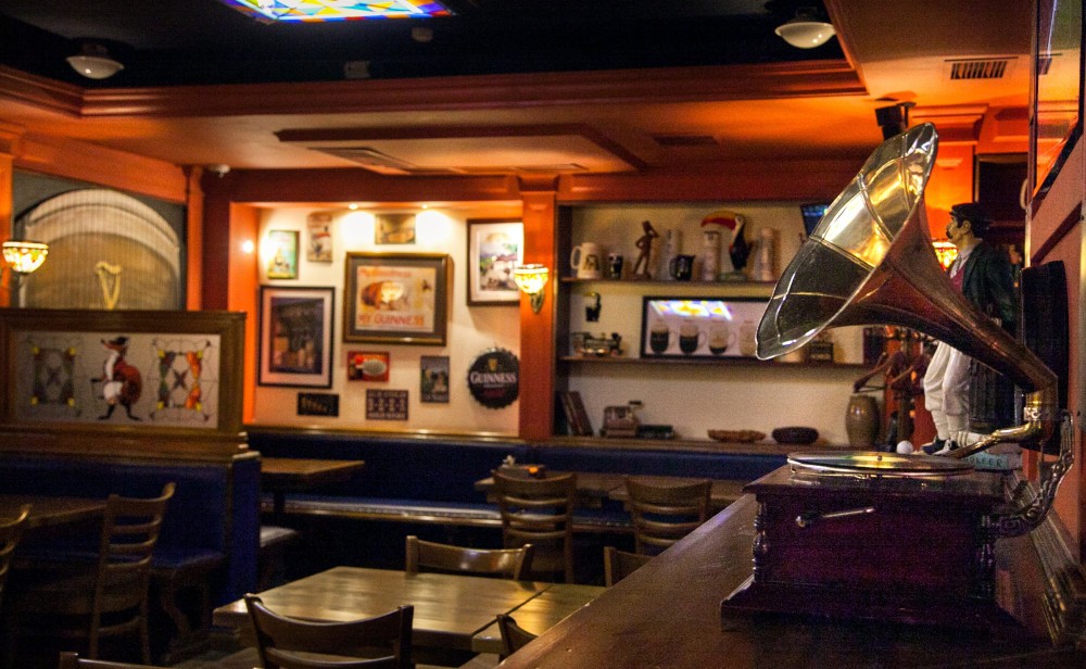 Снути фокс паб / Snooty fox pub