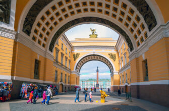 Пешком по Петербургу