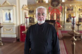 «Благословенный град Петра». Экскурсия на ретроавтобусе с музыкантом Вадимом Радвиловичем