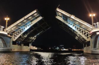 Феерия разводных мостов в Петербурге