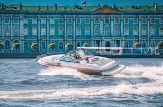 На катере «Апсель» к Большеохтинскому мосту
