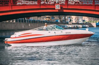 Прогулка на катере: эффектные виды Петербурга с воды