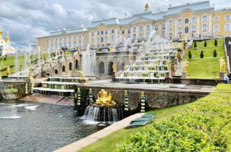 Фонтаны Нижнего парка Петергофа: автобусная экскурсия из Петербурга