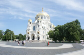 Групповая экскурсия в Ораниенбаум, Меншиковский дворец и Морской собор