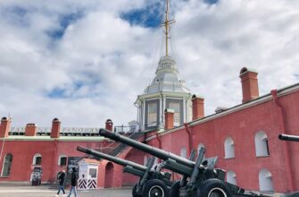 Истории Петропавловской крепости и выстрел пушки (в мини-группе)