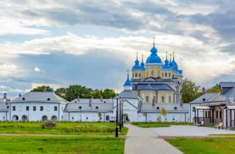 Из Петербурга — на остров Коневец