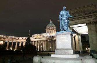 Мобильный квест без гида «Петербург революционный»