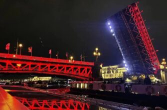 На теплоходе к разводным мостам Петербурга!