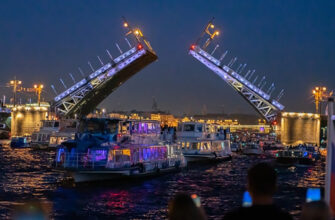 Ночная прогулка на теплоходе на развод мостов