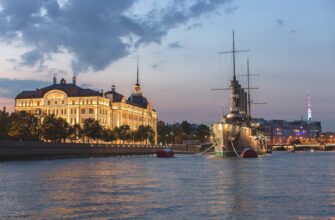 Ночная прогулка на теплоходе — от Невского проспекта