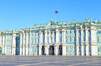 Автобусная экскурсия по Петербургу с посещением Эрмитажа (всё включено)