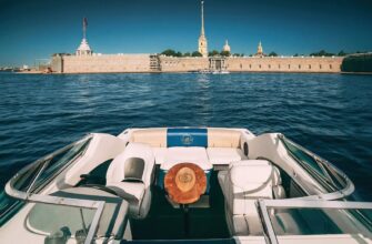 Дневная прогулка по рекам и каналам Петербурга