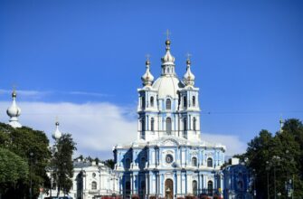 По Литейной части Петербурга до Смольного монастыря: путь к образованию женщин в России