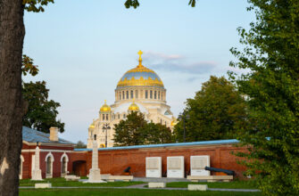 По следам морской славы: экскурсия из Петербурга в Кронштадт + прогулка на теплоходе