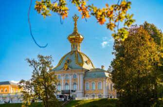 Путешествие из Петербурга: Царское Село и Петергоф