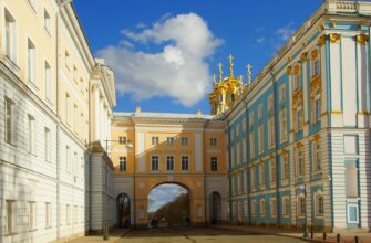 Царскосельский Лицей и Екатерининский дворец
