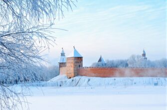 Праздничное путешествие в зимний Новгород и на фабрику ёлочных игрушек