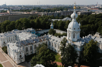 Смольный собор: архитектура компромиссов