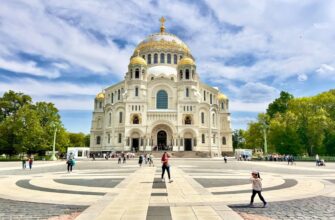 Автобусная экскурсия из Петербурга «Кронштадт — Петергоф»