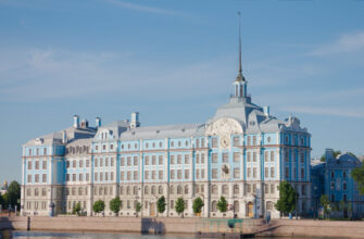 Вперед в прошлое: семейная прогулка-квест по Петроградской стороне