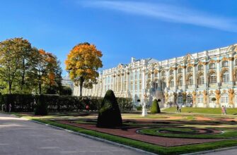 Царское Село: дворец с Янтарной комнатой, Екатерининский парк и лицей