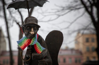 Необычные памятники Петербурга