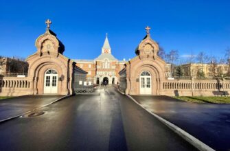 Троице-Сергиева пустынь, усадьба Знаменка и другие открытия близ Петергофа