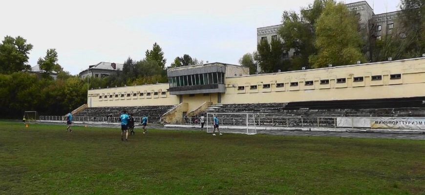 Стадион «Электрон»