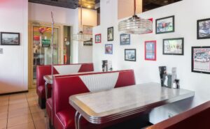 Старлайт Дайнер / Starlite Diner «Октябрьская» — фото 5