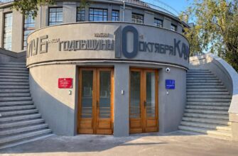 Театральный центр «На Плющихе»: современный театр в легендарном здании Мельникова