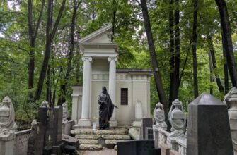 Тени Введенского кладбища: истории, судьбы, легенды
