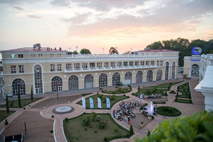 Торговая галерея «Grand Marina»