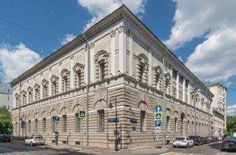 Групповая экскурсия по особняку Тарасова