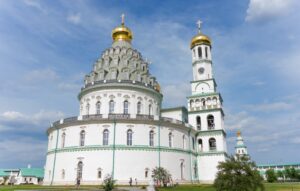 Из Москвы — в Звенигород и Новый Иерусалим (в группе)